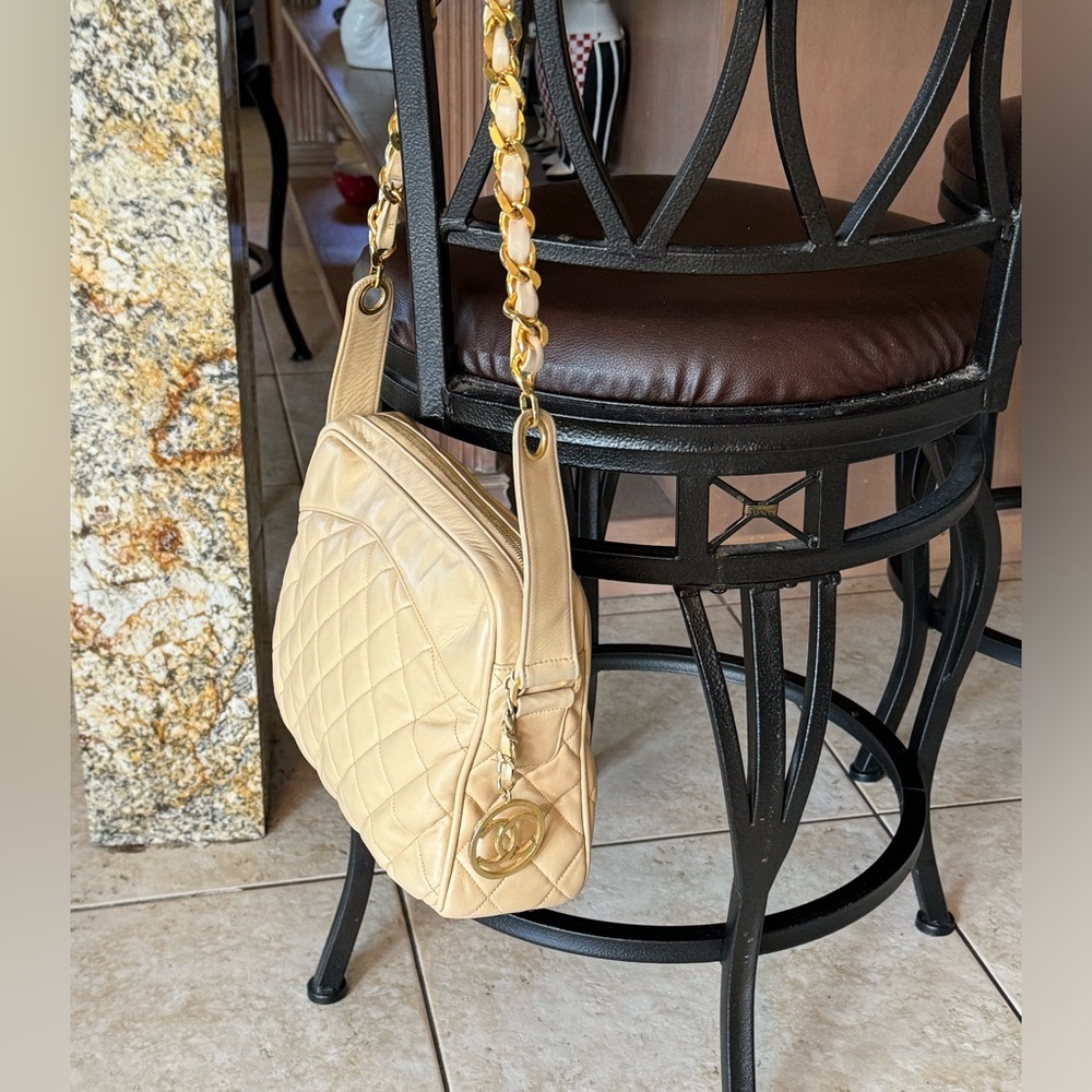 Authentic cream beige CHANEL matelasse quilted single chain shoulder bag - Picture 15 of 16